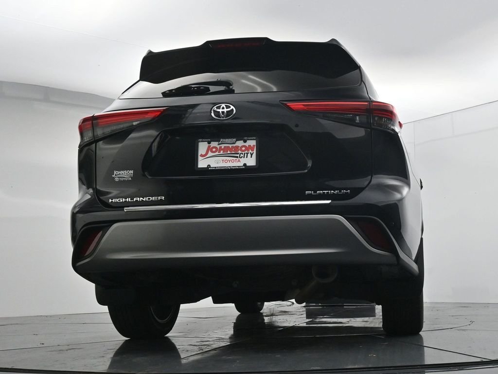 Used 2023 Black Toyota Platinum image 35