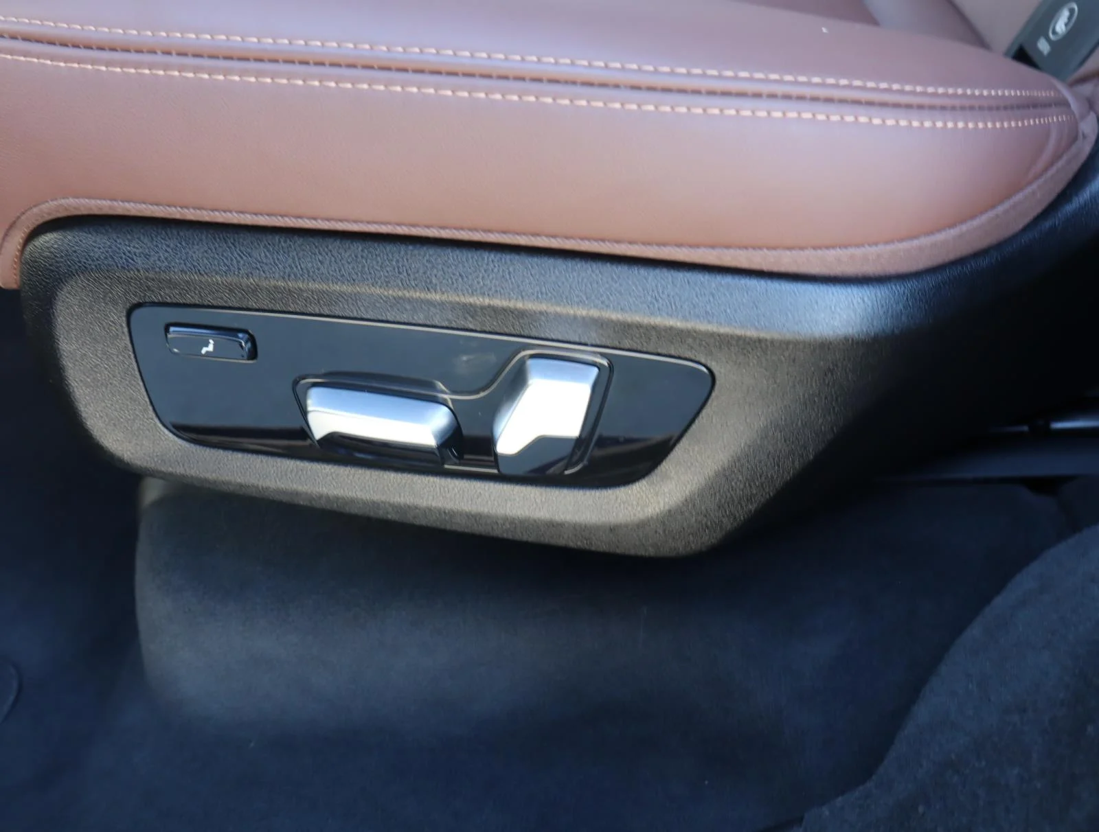 2025 BMW X7 M60i - Photo 15