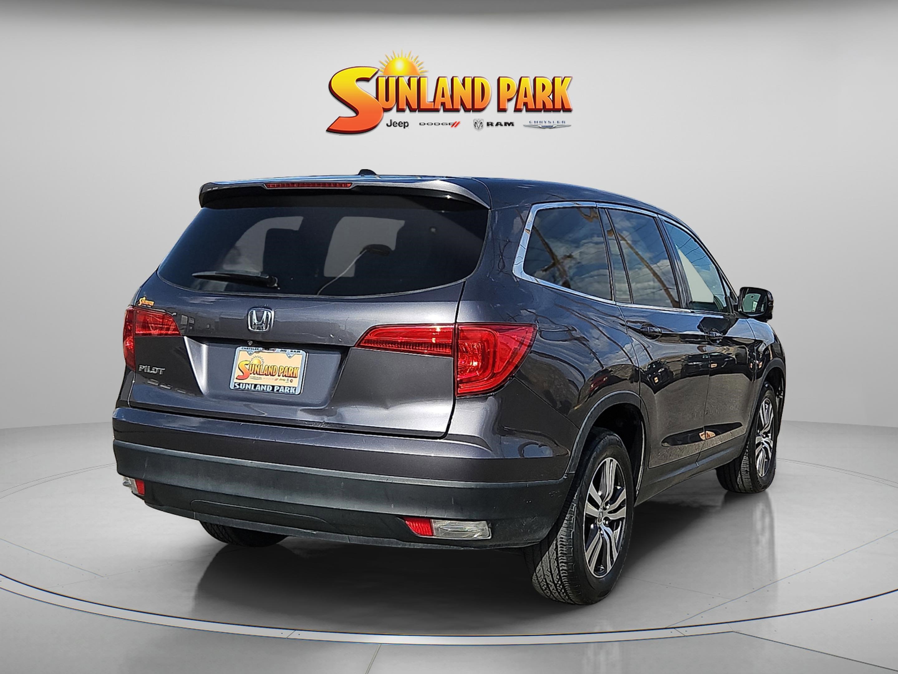 Used 2017 Modern Steel Metallic Honda EX-L image 5