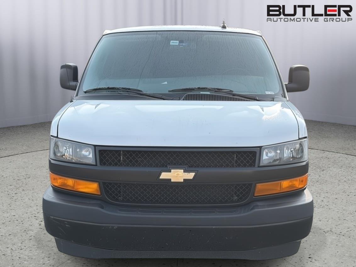 Used 2023 Summit White Chevrolet 2500 Cargo Extended image 4