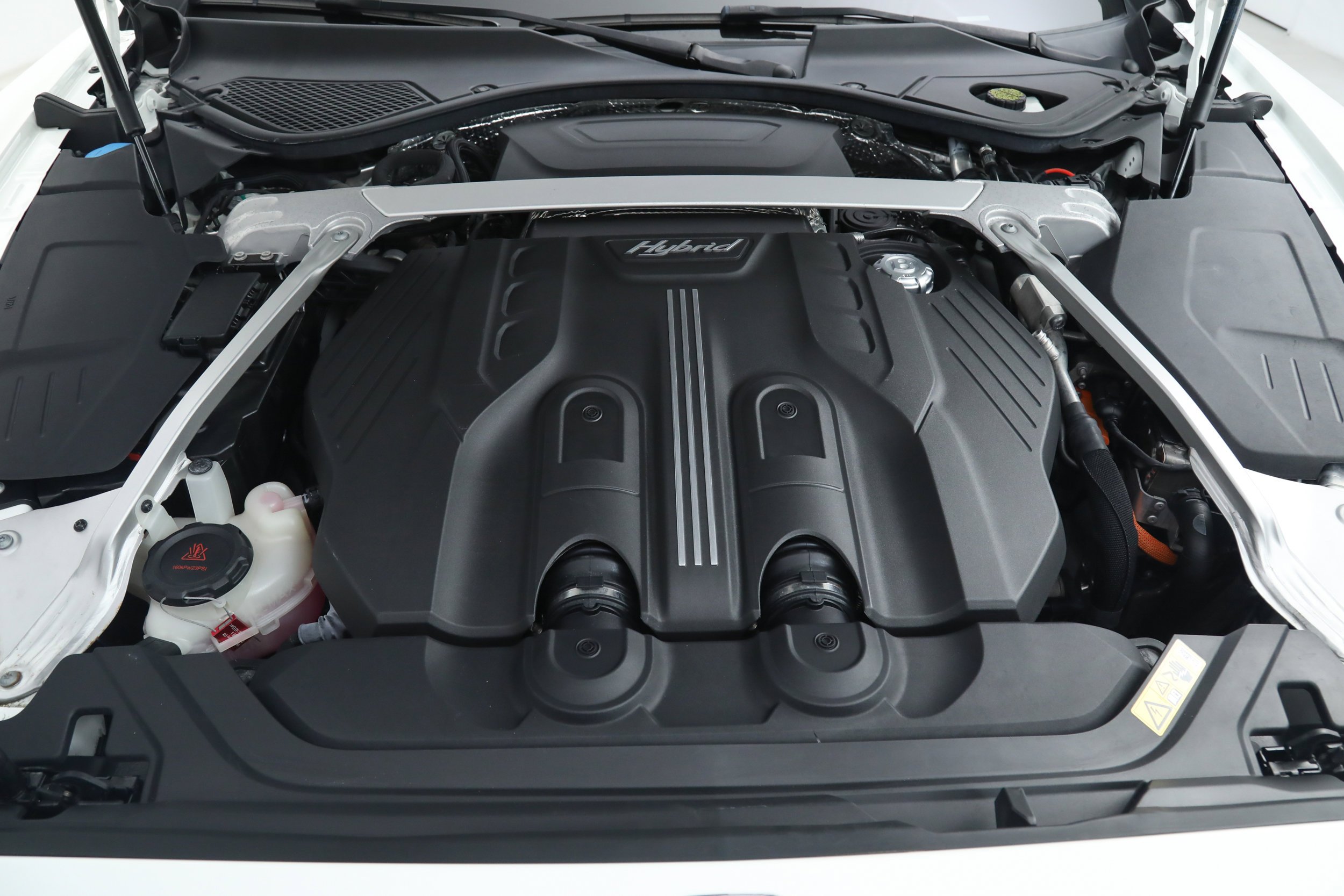 Used 2022 White Bentley  image 37