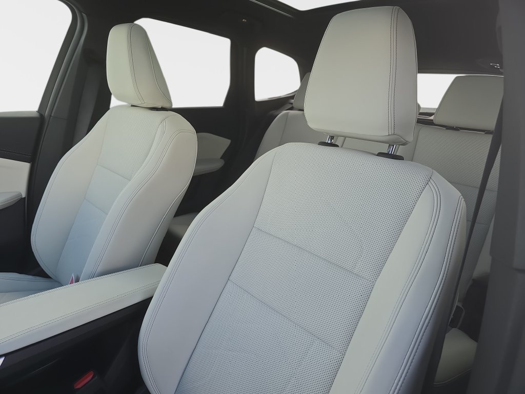 Used 2026 Mineral White Metallic BMW xDrive28i image 20