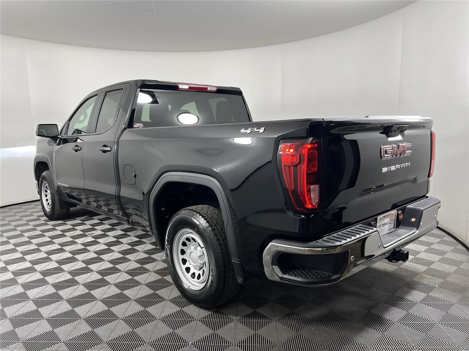 New 2026 Onyx Black GMC Pro image 4