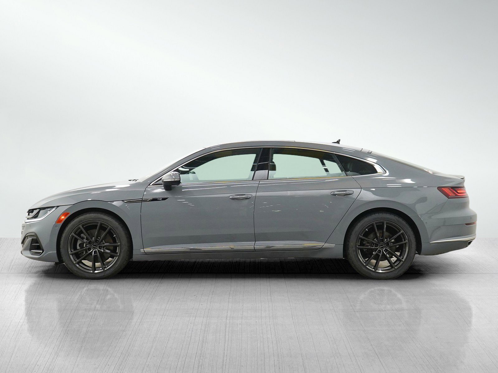 Used 2023 Volkswagen Arteon SEL Premium R-Line with VIN WVWTR7AN8PE010553 for sale in South Saint Paul, Minnesota