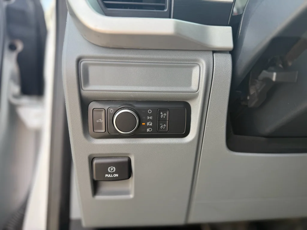 Used 2022 Oxford White Ford XL image 40