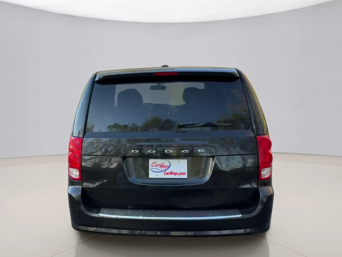 Used 2013 Black Dodge SE image 4