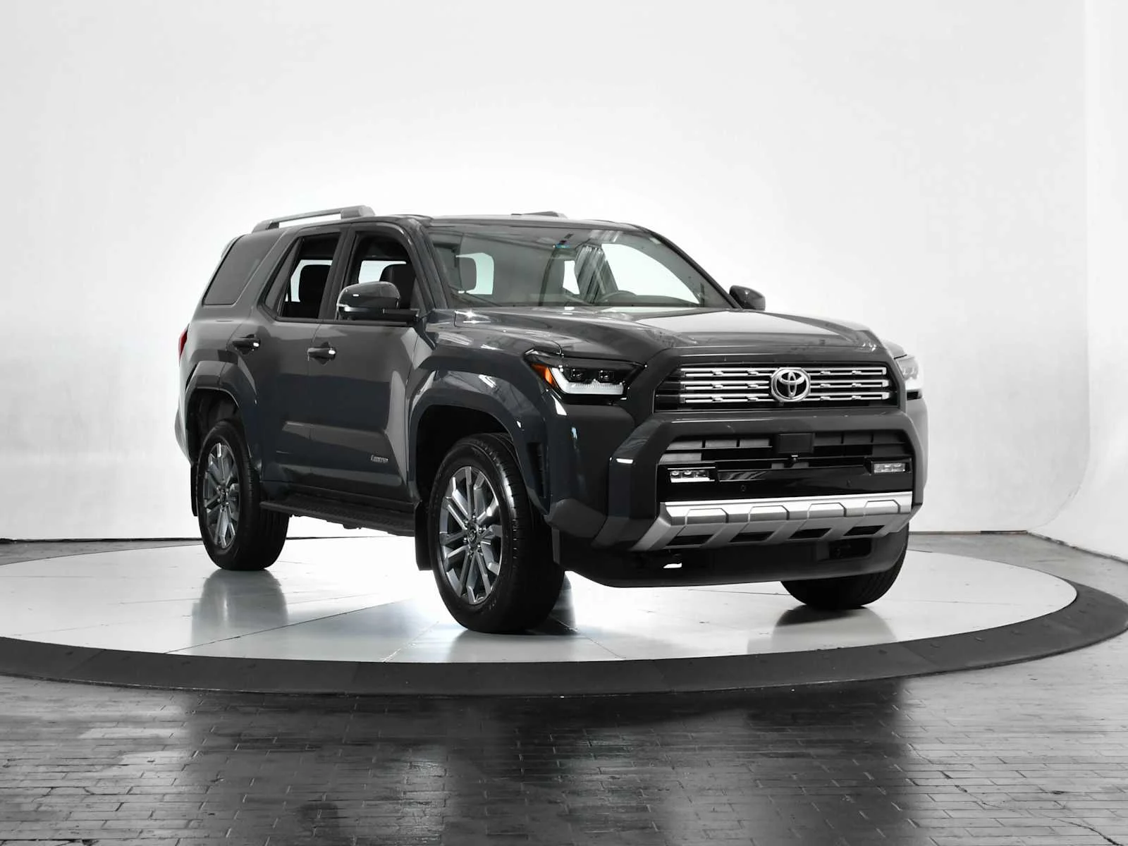 Used 2025 Underground Toyota Limited image 7