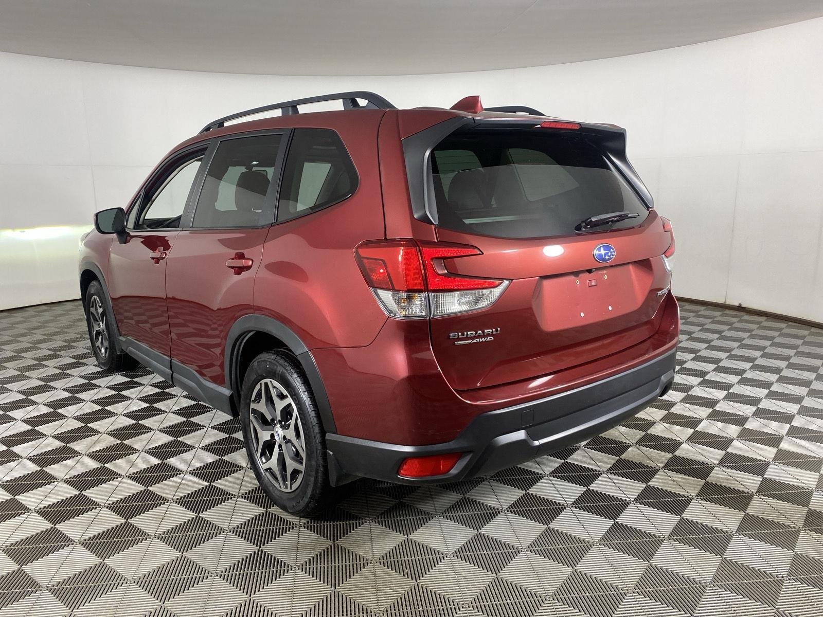 Used 2022 Crimson Red Pearl Subaru Premium image 8