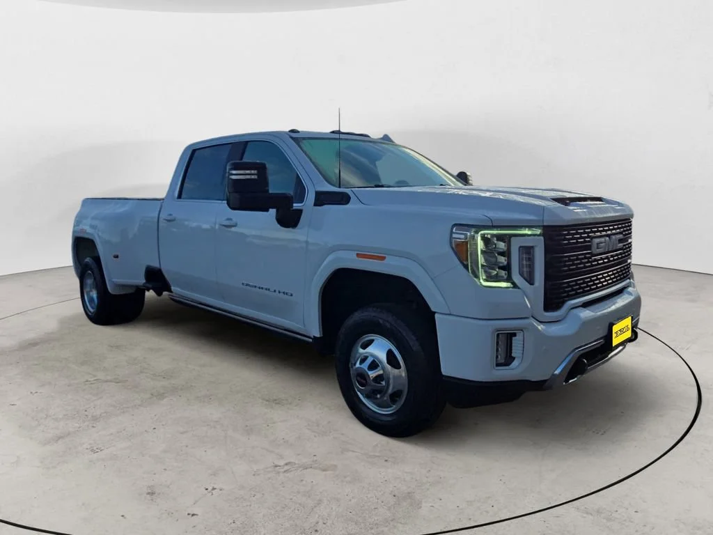 Used 2022 Summit White GMC Denali DRW image 7