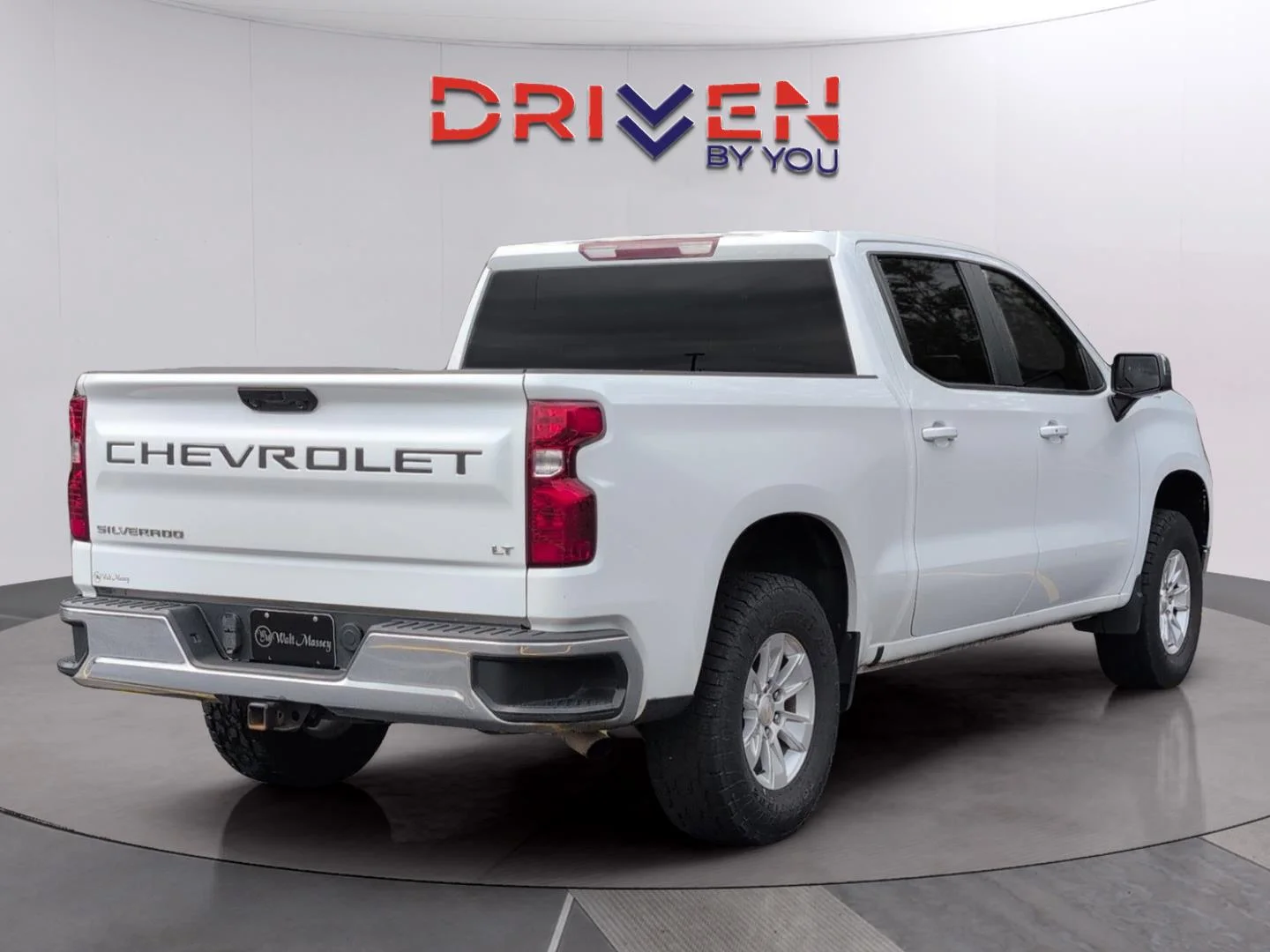 Used 2022 Summit White Chevrolet LT image 6