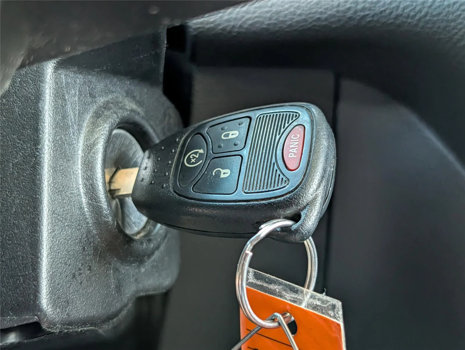 Used 2014 Bright White Clearcoat Jeep Sahara image 22