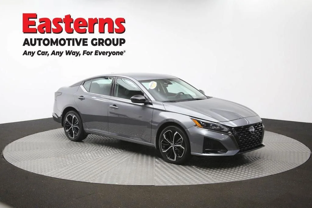 Used 2025 Gray Nissan 2.5 SR image 49