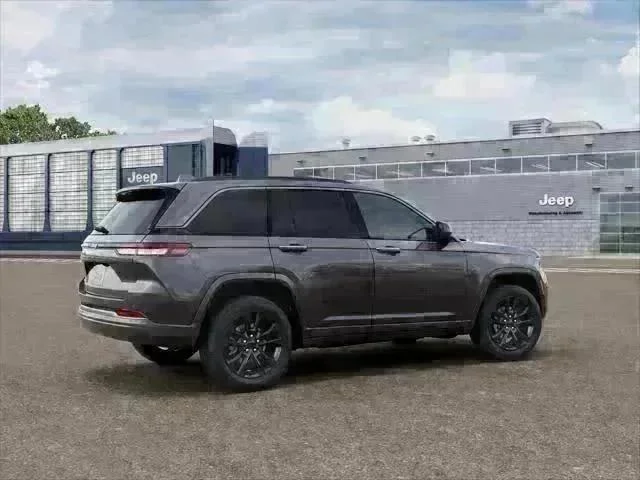 New 2026 Baltic Gray Metallic Clear-Coat Exterior Paint Jeep Limited image 83