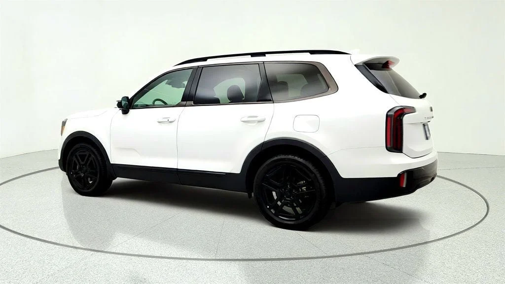 Used 2025 Glacial White Pearl Kia EX X-Line AWD image 7