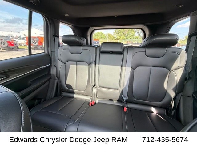 New 2027 Fathom Blue Pearlcoat Jeep Limited image 22
