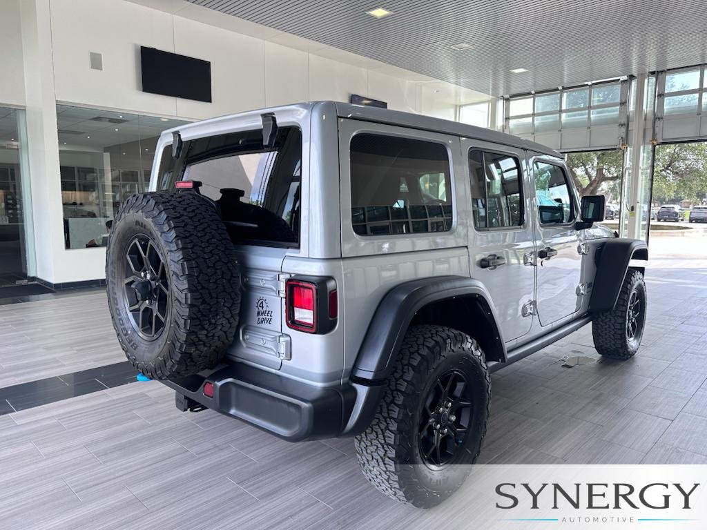 Used 2024 Silver Zynith Clearcoat Jeep Willys image 27