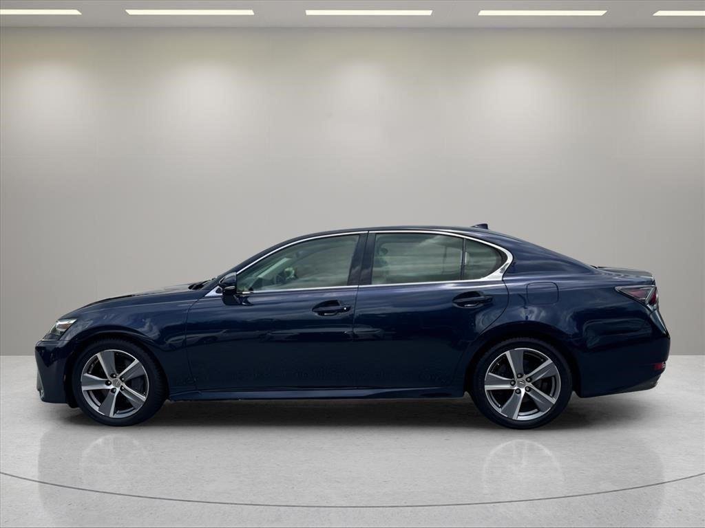 Used 2016  Lexus F Sport image 2