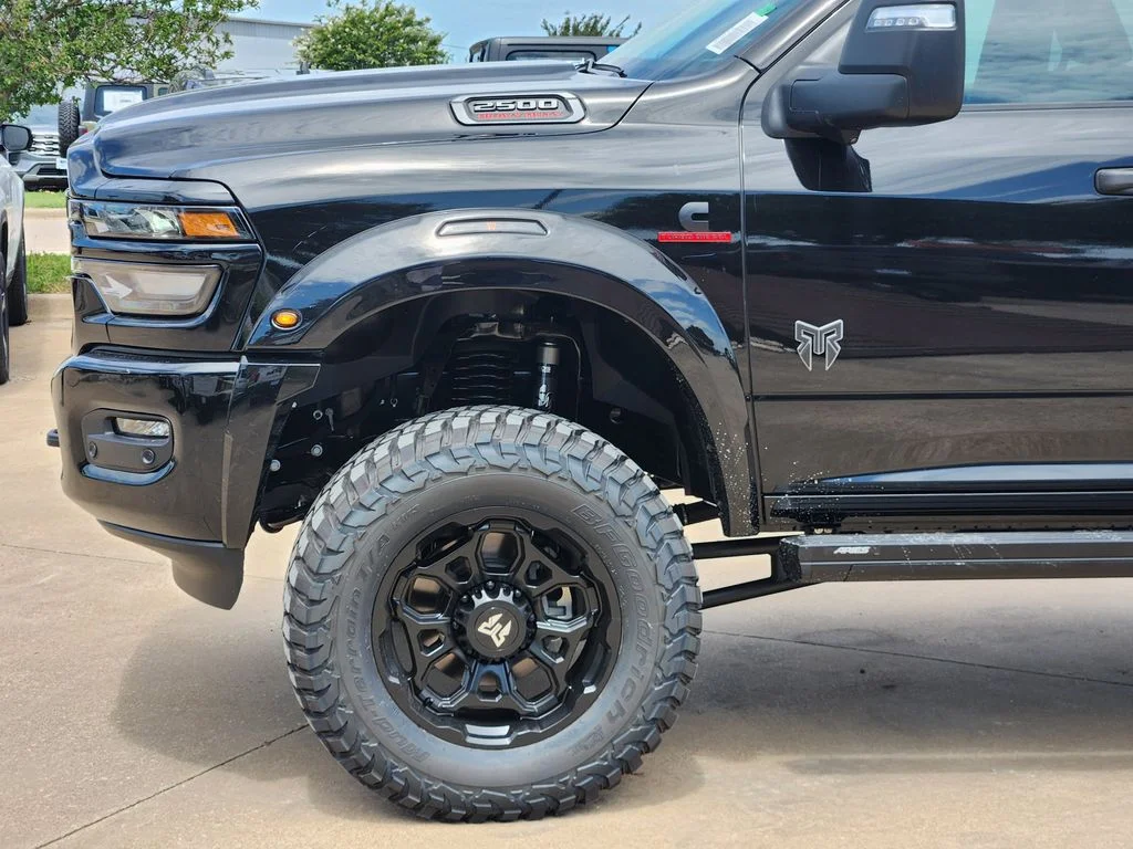 New 2026 Diamond Black Crystal Pearl-Coat Exterior Paint RAM Big Horn Rocky Ridge image 6