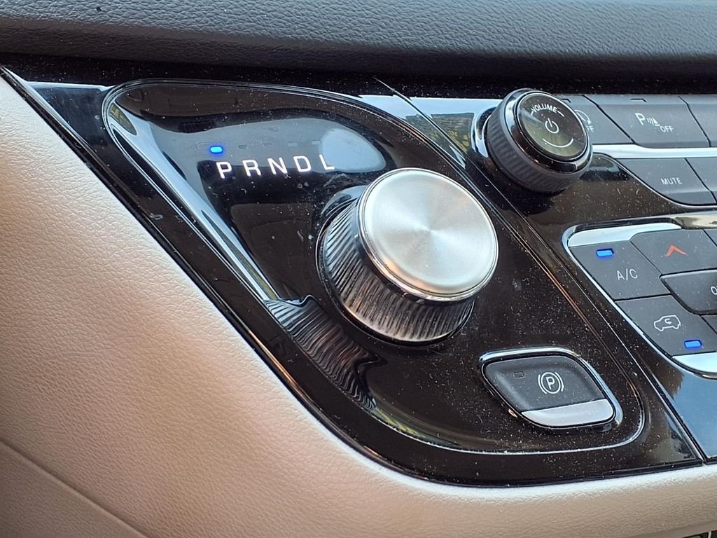 Used 2023 White Chrysler Touring L image 25