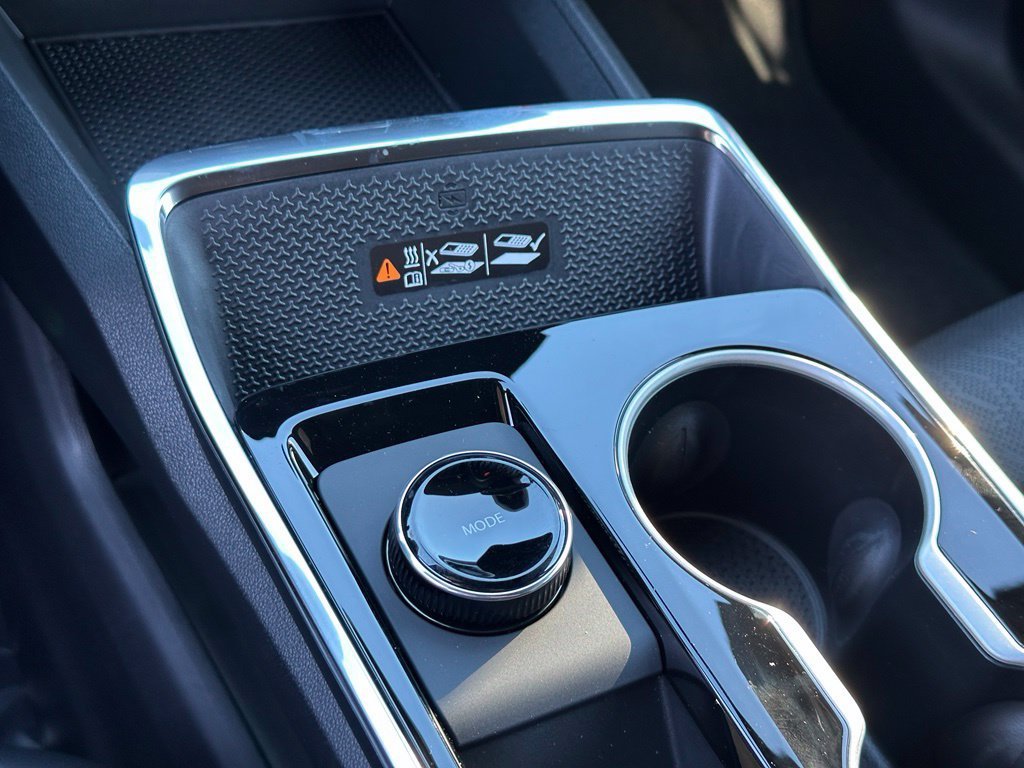 2027 Chevrolet Equinox LT - Photo 29