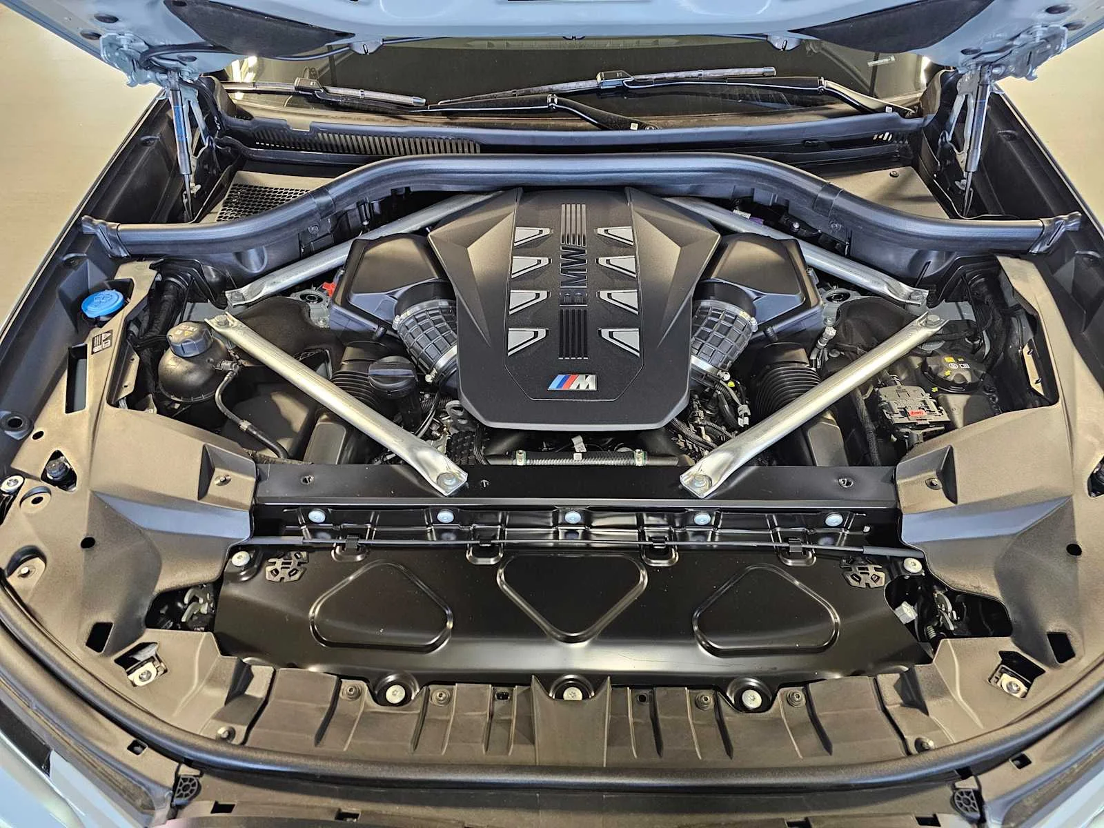 New 2026 Brooklyn Grey Metallic BMW M60i image 9