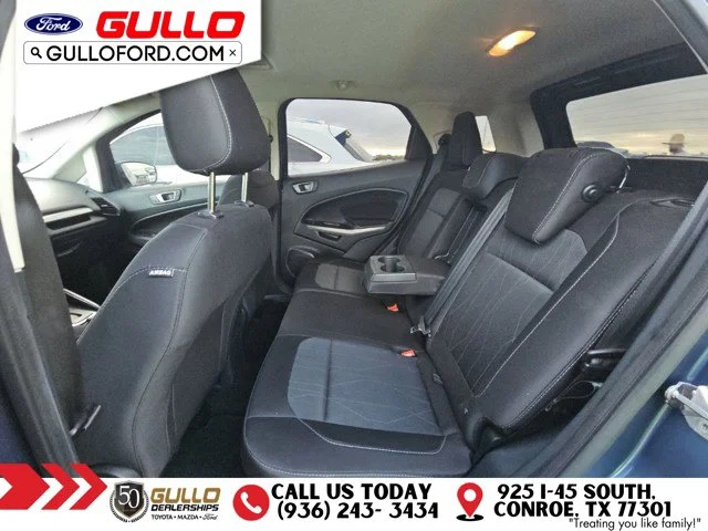 Used 2022 Blue Metallic Ford SE image 9