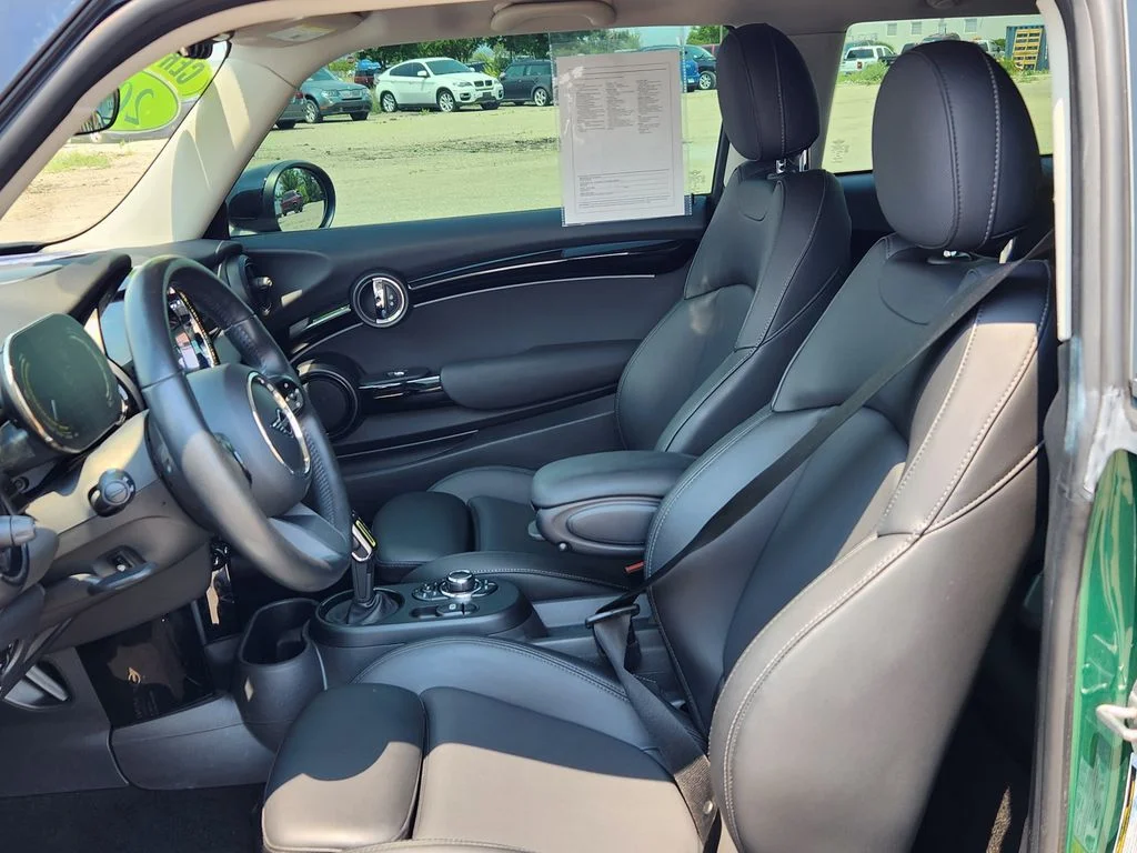 Certified Used 2022 British Racing Green MINI Cooper SE image 8