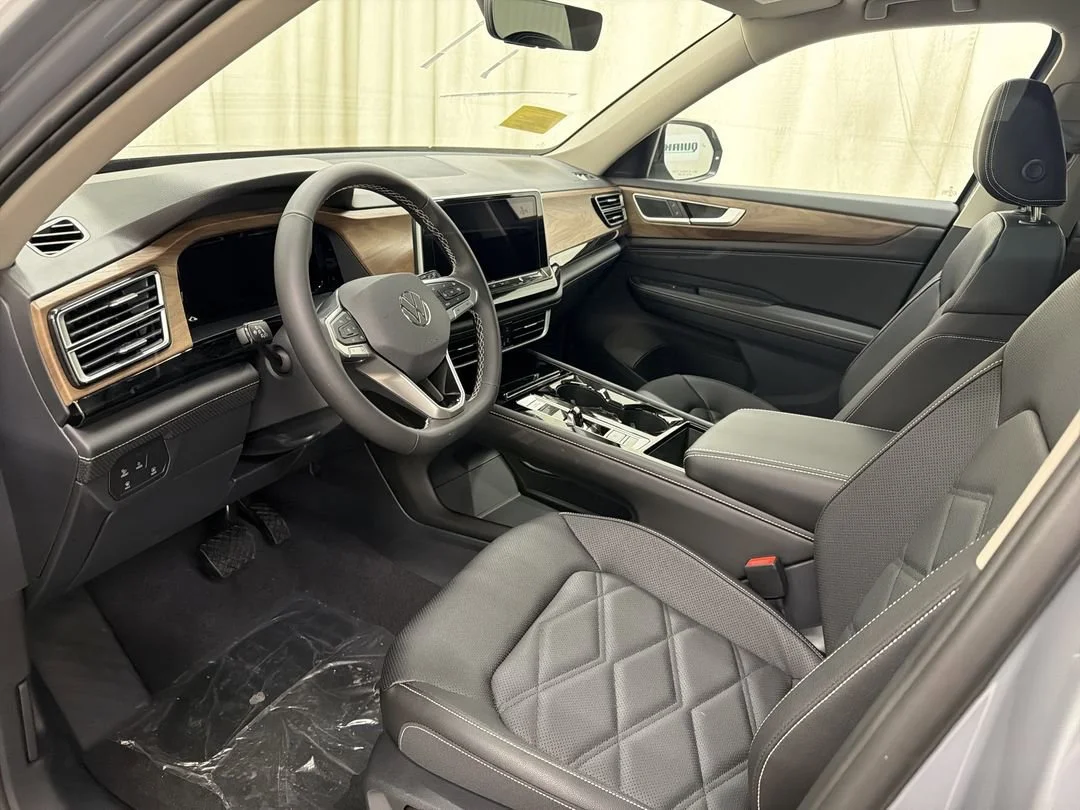 New 2026 Pure Gray Volkswagen 2.0T SE w/Technology image 14