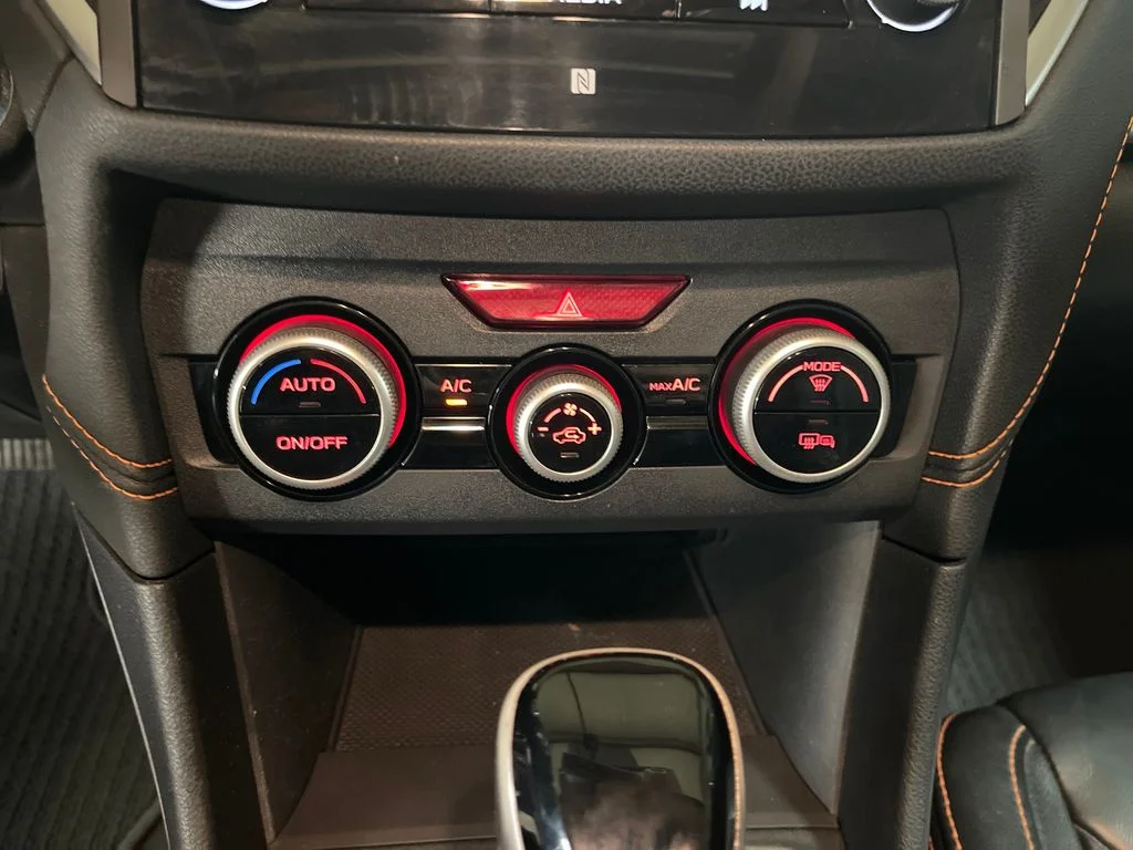 Used 2019 Silver Subaru 2.0i Limited image 19