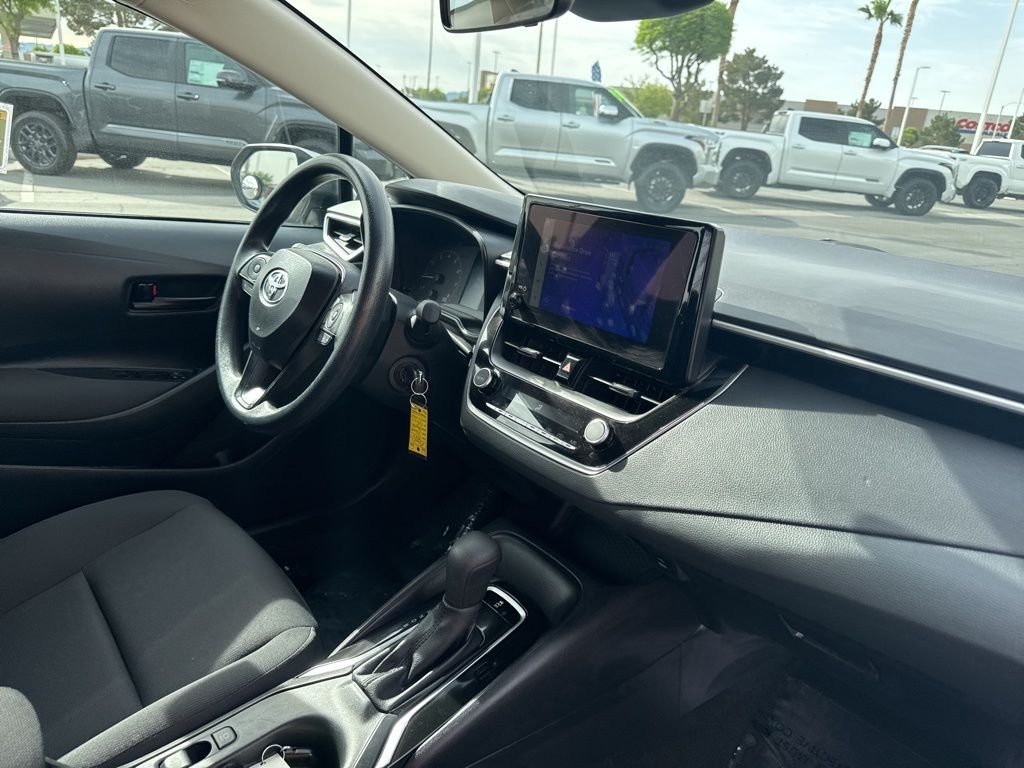 2025 Toyota Corolla LE - Photo 21