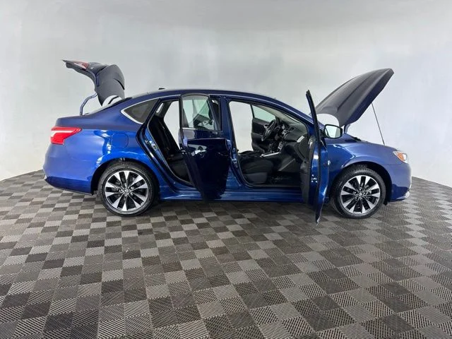 Used 2018 Blue Nissan SR image 13