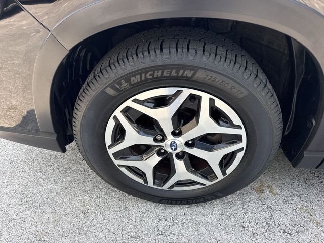 Used 2021 Black Subaru Premium image 10