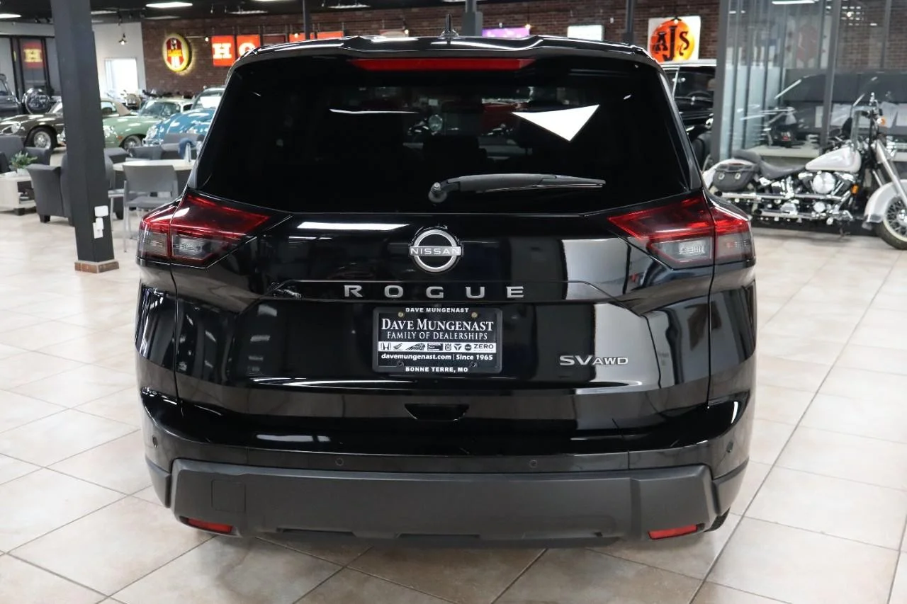 Used 2024 Super Black Nissan SV image 4