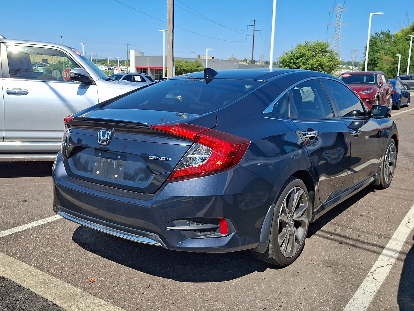 Used 2019 Gray Honda Touring image 3