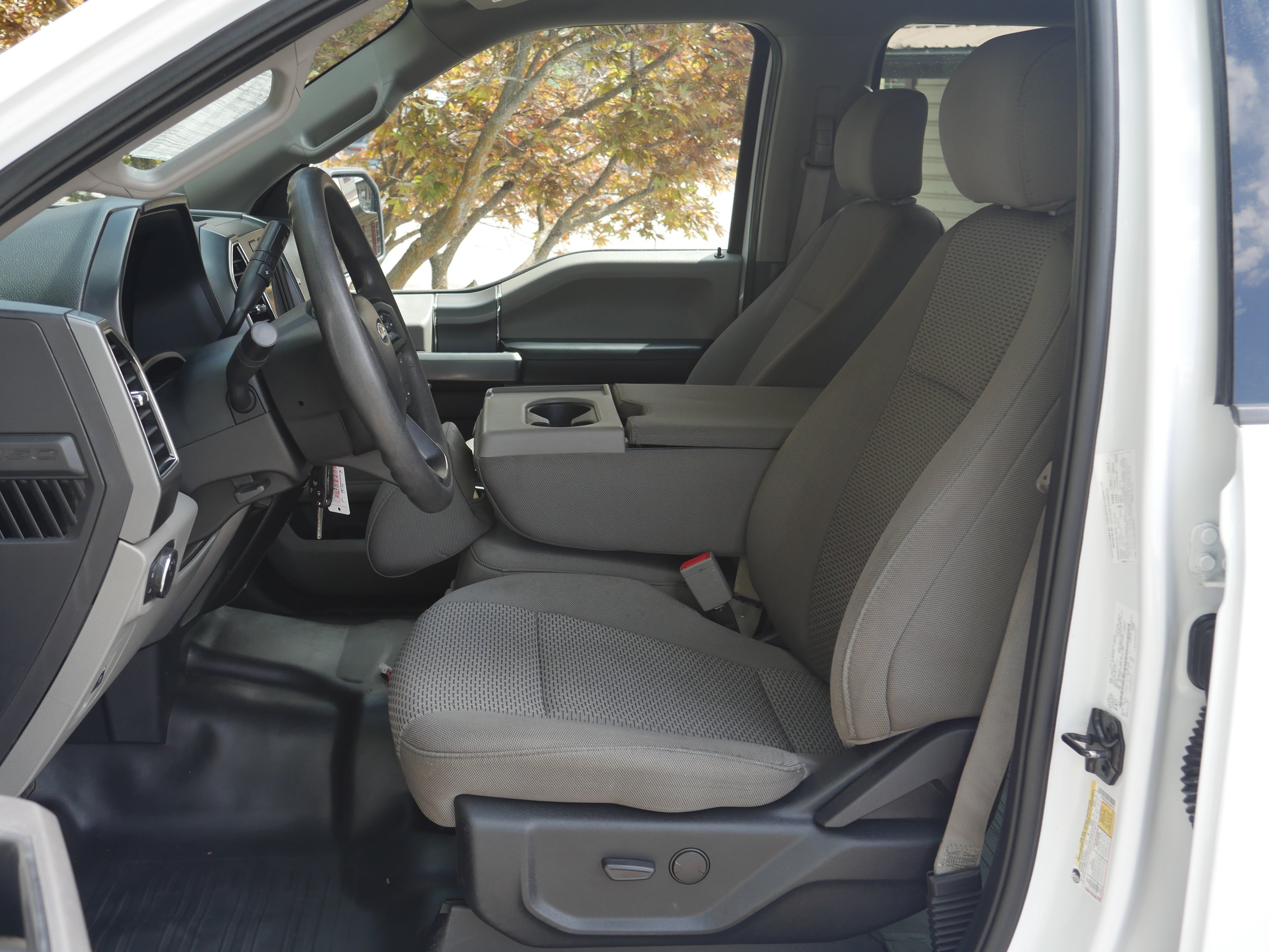 Used 2020 Oxford White Ford XLT image 3