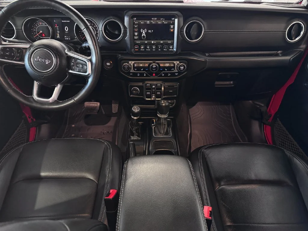 2020 Jeep Wrangler Unlimited Sahara - Photo 11