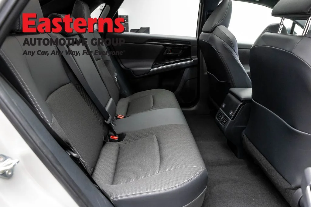Used 2023 Silver Toyota XLE image 22