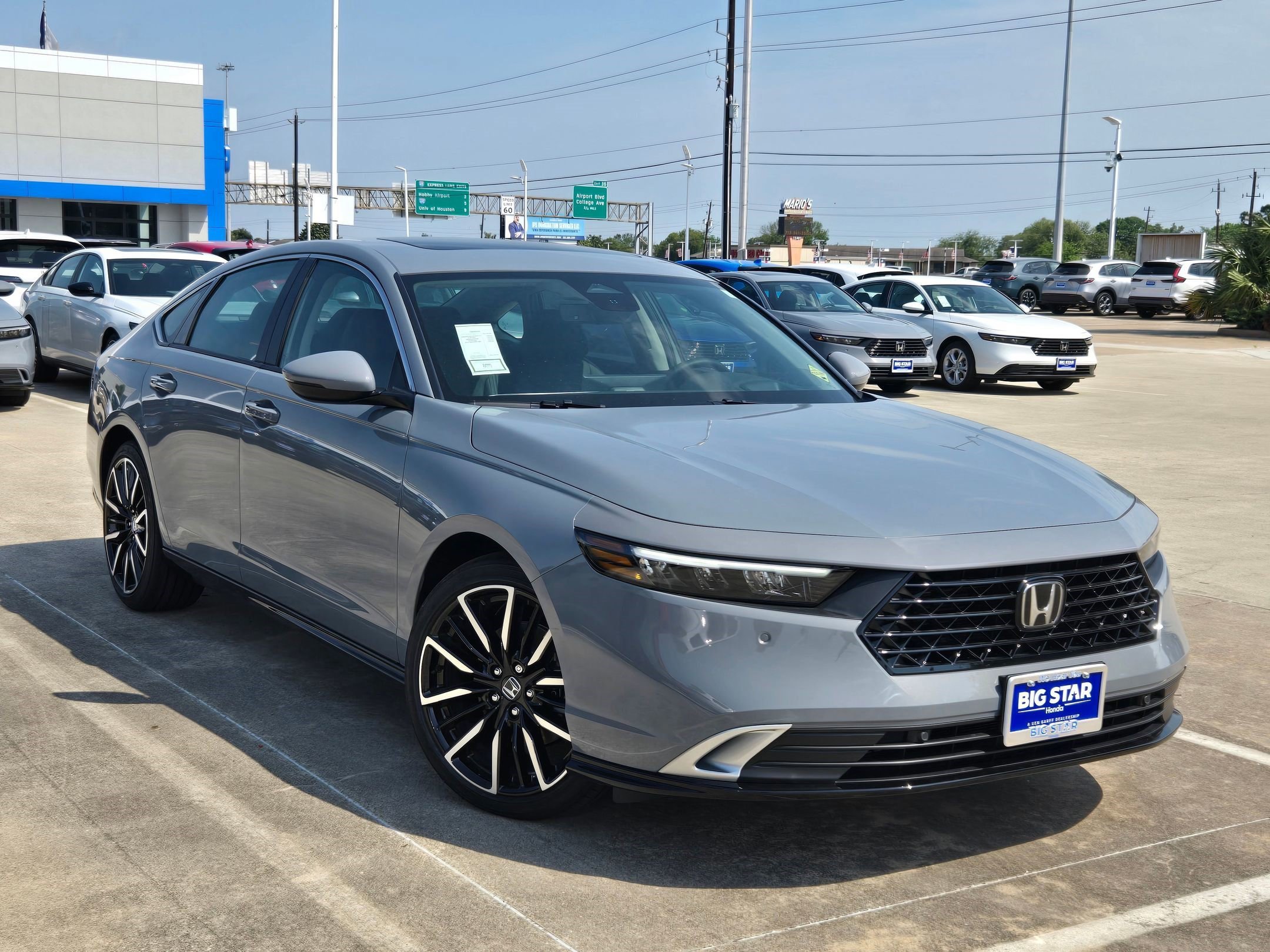 New 2026 Urban Gray Pearl Honda Touring image 2