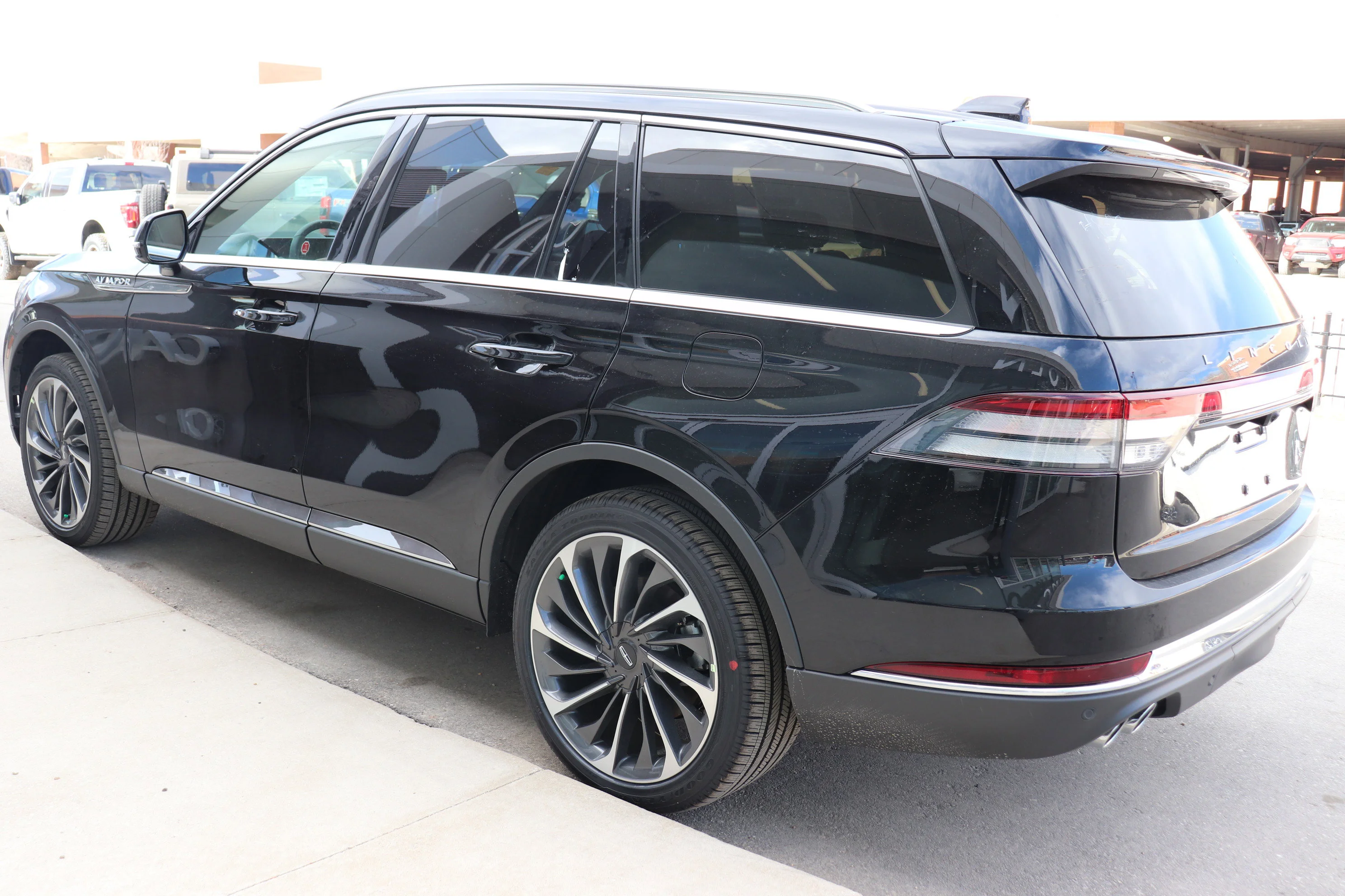 New 2026 INFINITE BLACK MET CC Lincoln Reserve image 4