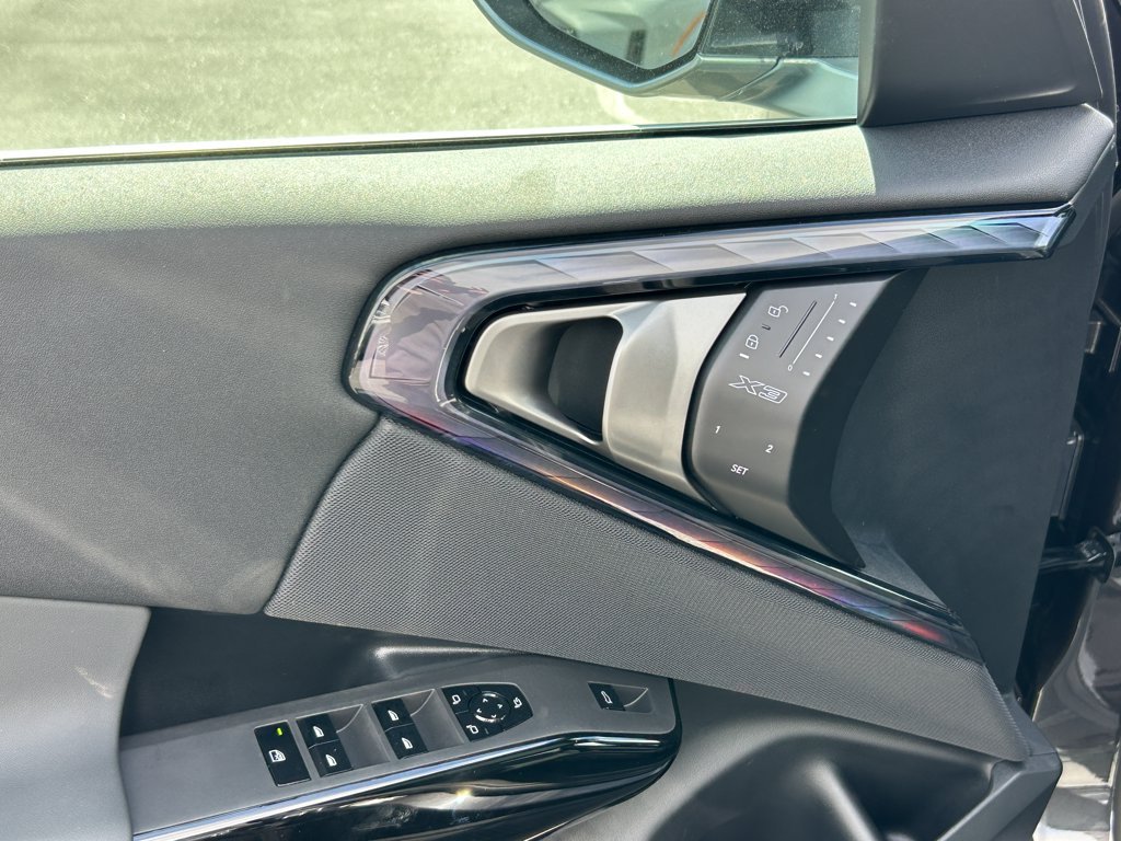 New 2026 Dark Graphite Metallic BMW 30 xDrive image 12