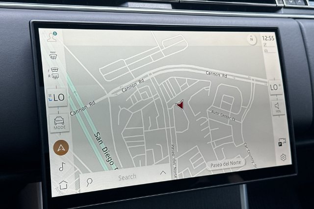 Used 2024 Gray Land Rover SE image 17
