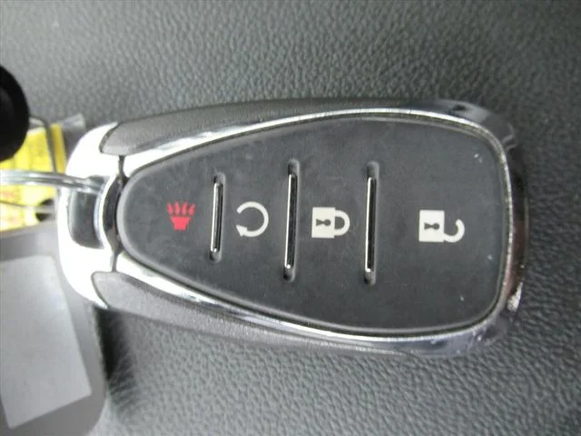 Used 2023 Gray Chevrolet LT image 27