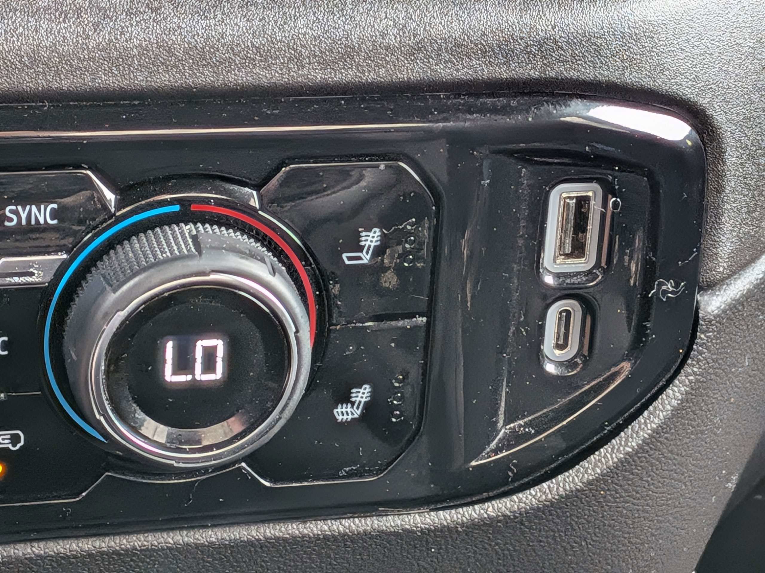 Used 2025 White Chevrolet LT image 19