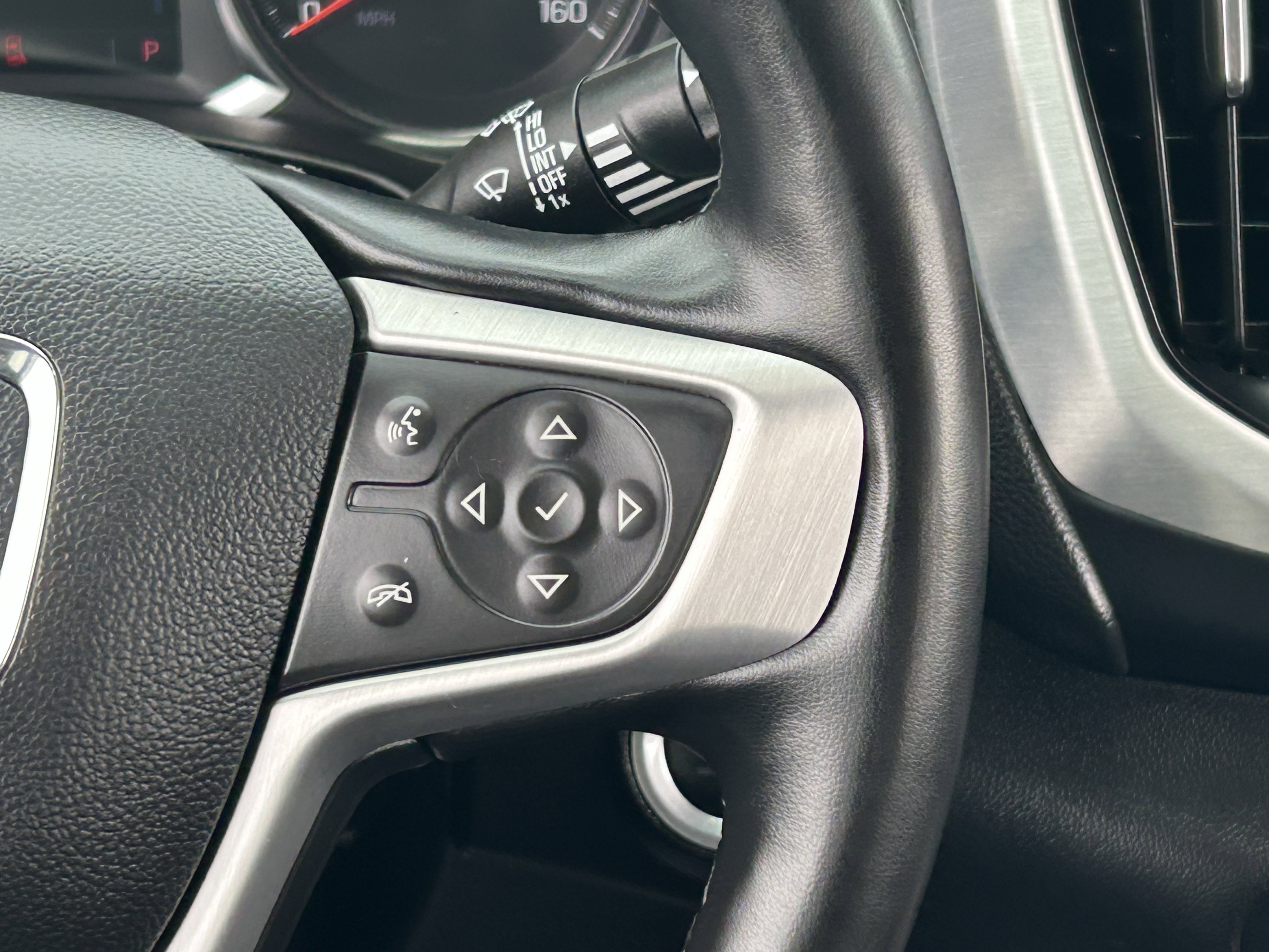 Used 2024 Summit White GMC SLT image 24