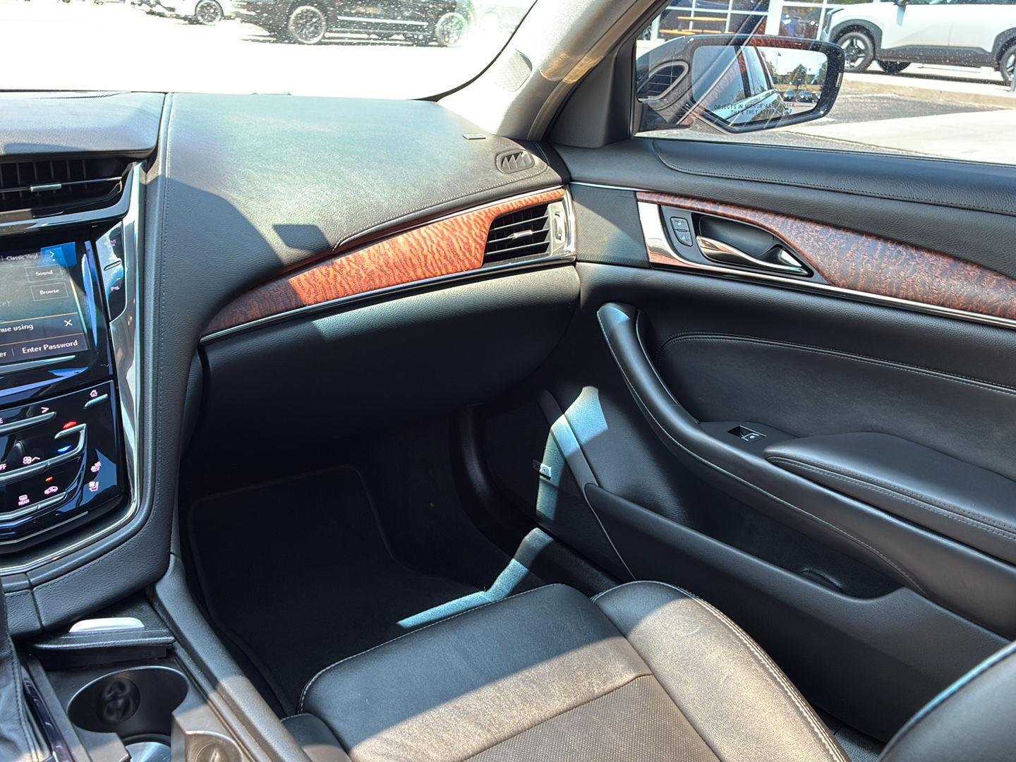 Used 2019 Black Raven Cadillac Luxury AWD image 26