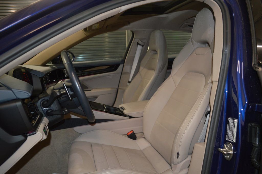 Used 2025 Blue Porsche  image 5