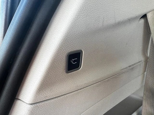 Certified Used 2023 White Chrysler Limited image 18
