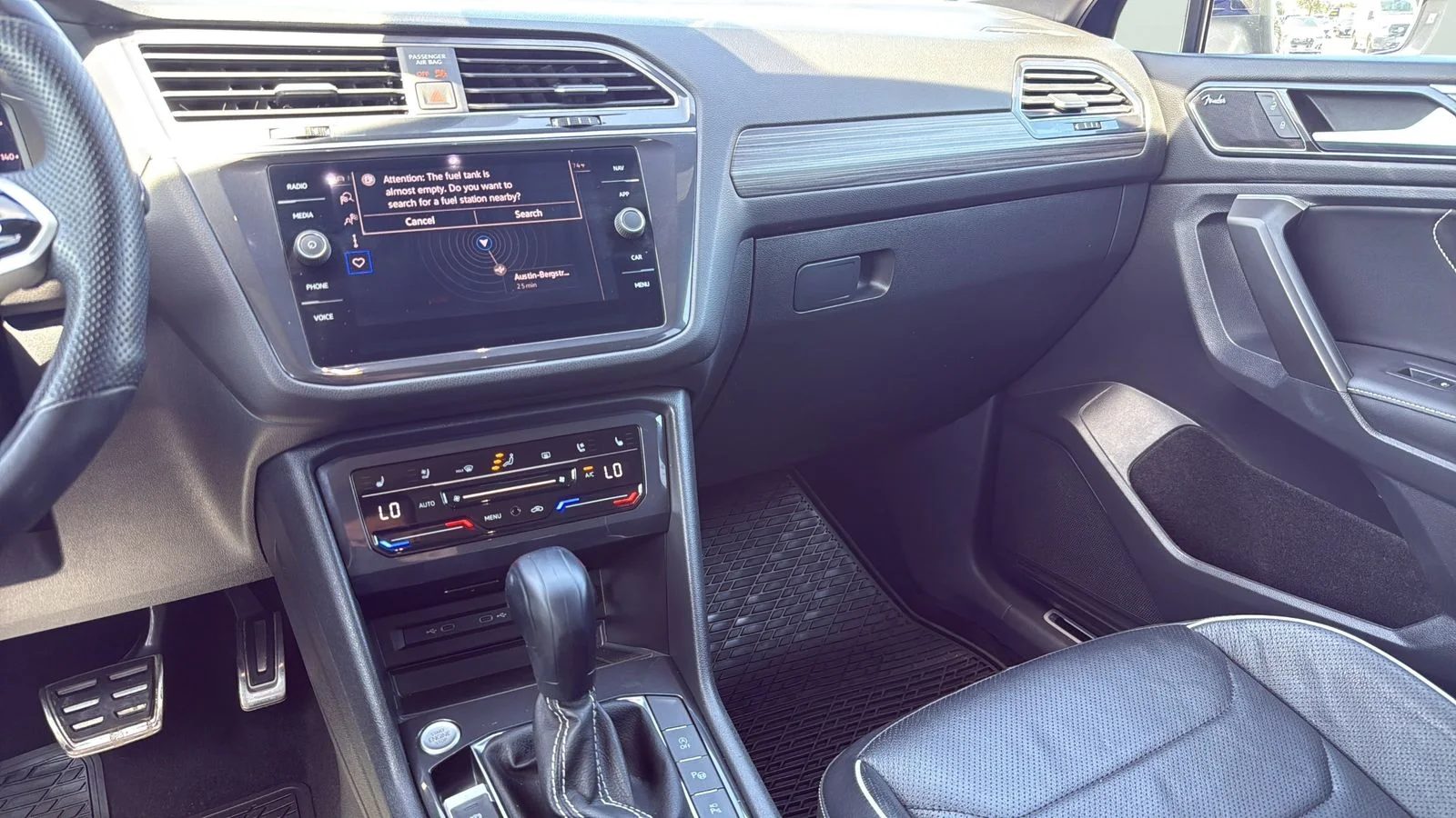 Used 2024  Volkswagen 2.0T SEL R-Line image 19