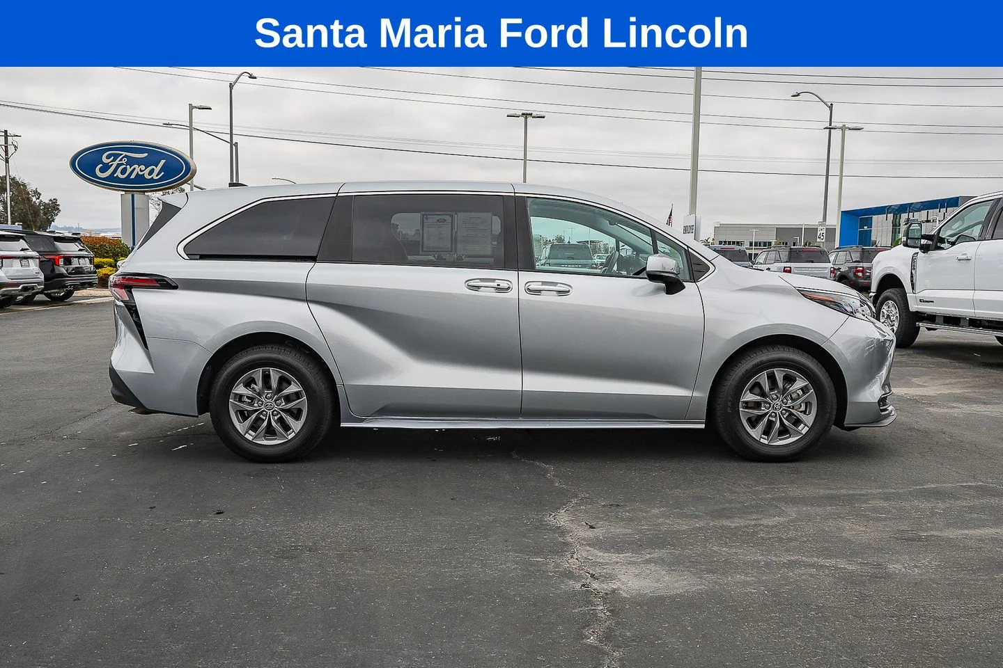 Used 2025 Celestial Silver Metallic Toyota LE image 3