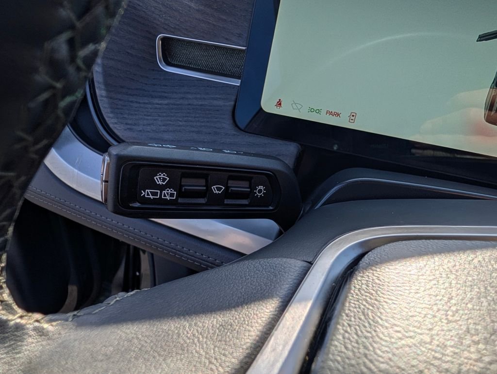 2024 Rivian R1S Adventure - Photo 27